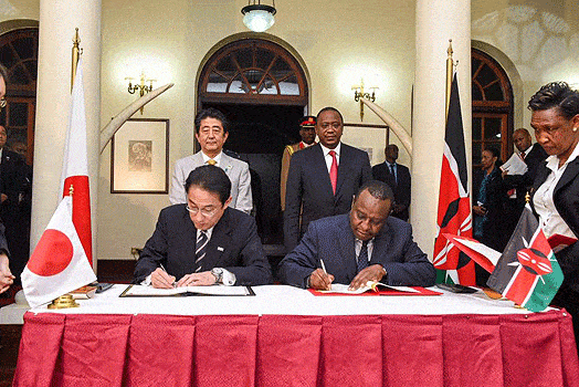 President Uhuru Kenyatta and Japanese Prime Minister Shinzo Abe witnessing the signing of agreements between Kenya and Japan at State House Nairobi on August 28, 2016. PHOTO / PSCU