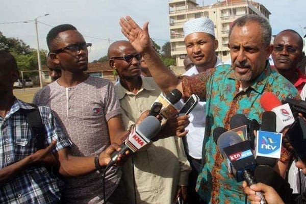 Suleiman Shahbal (right), the leader of the presidential campaign team for Jubilee Party in Mombasa, at Tononoka Ground in the county on November 17, 2016 after he and other leaders toured it in preparation for Deputy President William Ruto's rally at the location the following day. PHOTO | LABAN WALLOGA | NATION MEDIA GROUP