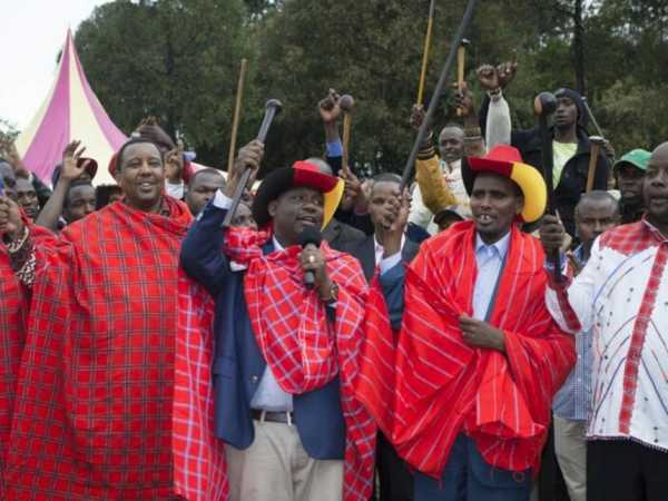 Narok Governor Samuel with a contingent of Maasai leaders. The Maasai community has endorsed President Uhuru Kenyatta re-election and pledged to support Jubilee Party. /KIPLANG’AT KIRUI.