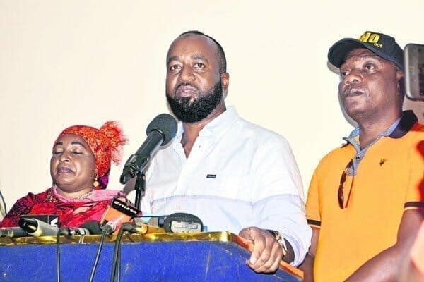 Mombasa Governor Hassan Joho (centre) with