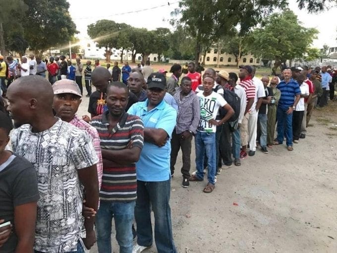 Kenyans queue to vote at Kaderbhoy Makadara in Mvita, Mombasa county, August 8, 2017. /ELKANA JACOB
