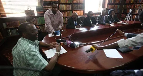 Court bars swearing tribunal, reinstates suspended Commissioners