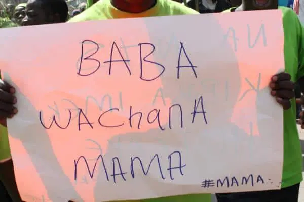 Baba Wachana Na Mama Kibera Youth Tells Raila