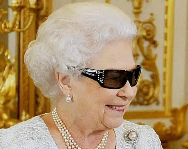 Hilarious Letter from the Queen to America