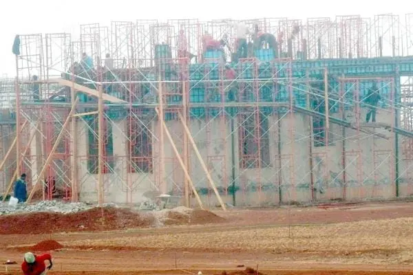 Only a fool would take Sh1.2 billion to a village