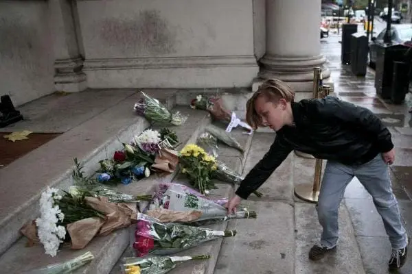 Islamic State claims responsibility for Paris attacks