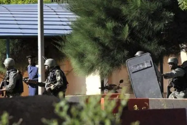 Mali attack: Special forces storm hotel attacked by Islamists