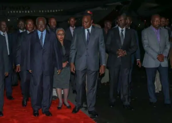 Big plans for Kibaki handover to Uhuru Kenyatta