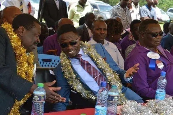 Trade unionist Francis Atwoli (right) hosted top Luhya leaders on August 19, 2016 in a bid to rally the region behind a single candidate. PHOTO | ISAAC WALE | NATION MEDIA GROUP