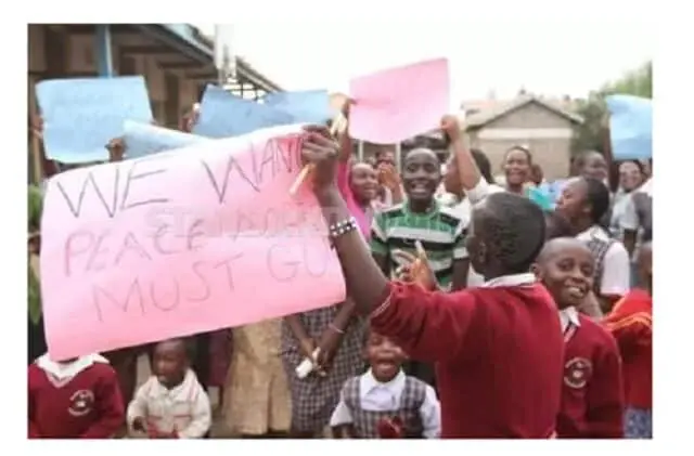 Drama as school directors held hostage by angry parents and teachers 1 Drama as school directors held hostage by angry parents and teachers