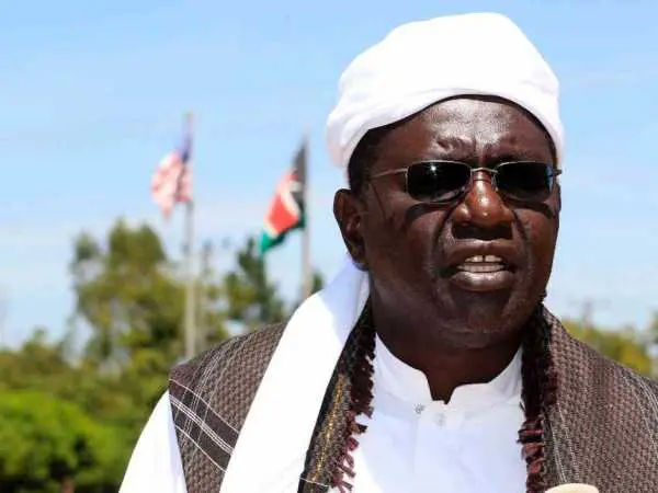 Malik Obama rants on Twitter against Barack after Trump win