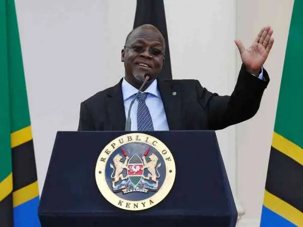 Tanzania's President John Magufuli addresses a news conference during his official visit to Nairobi, October 31, 2016. /REUTERS