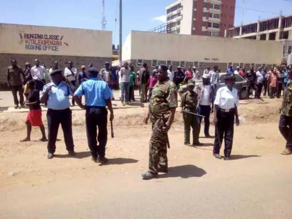 Ruto forced to change route after Bungoma youths turn violent: Police disperse youths who forced Deputy President William Ruto to change his route during his tour of Bungoma county in Western region, January 23, 2017. /JOHN NALIANYA