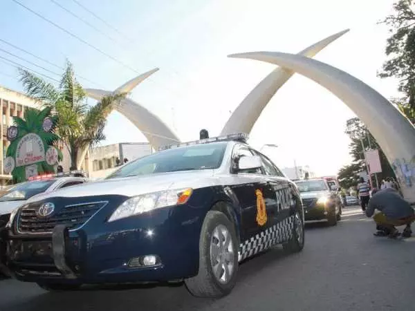 The four Mombasa county police cars that will fight crimes at the City, as they were passing at Moi Avenue. /FILE