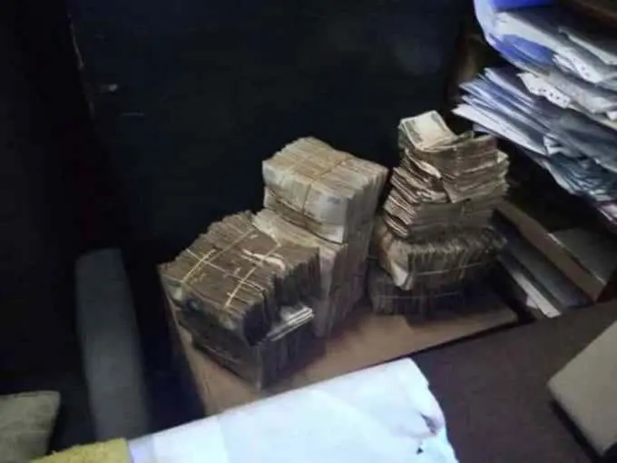 Sonko suspends city officer found with Sh7m