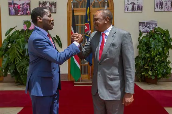 Amazing: Peter Munya makes U-turn, backs Kenyatta re-election