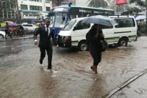 VIDEO/PHOTOS: Heavy rains flood Kenya's capital Nairobi 1 Heavy rains