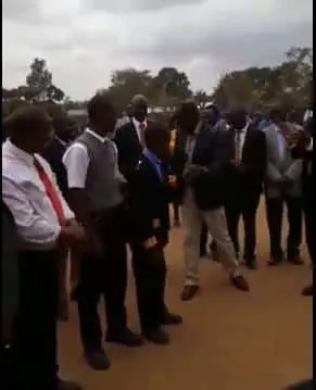 VIDEO: DP Ruto Splashes SH200K To Buy Bread For Nyangwa Boys School VIDEO: DP Ruto Splashes SH200K To Buy Bread For Nyangwa Boys School