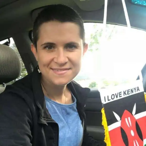 Hilarious Video: The Mzungu beauty with perfect Luhya accent