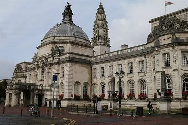 Life Abroad: Experiencing four seasons in one day