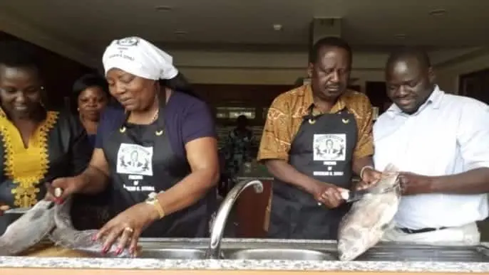 Photos of Raila and Ida Odinga preparing fish excites Kenyans