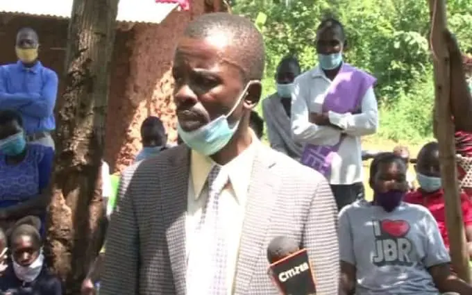 Rude Shock As Kenyan Couple storms church, demands donations back 1 Rude Shock As Kenyan Couple storms church, demands donations back