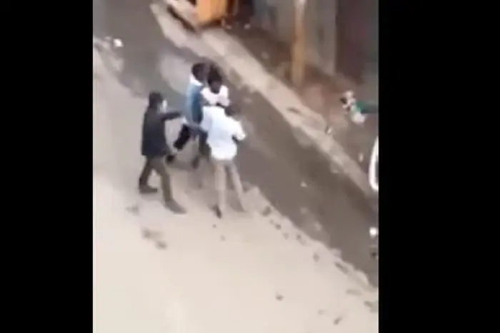 Daylight Nairobi Robbery Captured on Camera as people watched