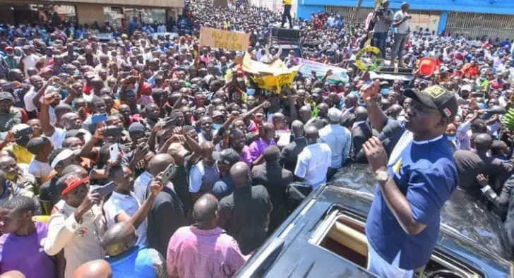 Rowdy Youth: Chaos Erupt During DP Ruto's Kisumu Tour (VIDEO)