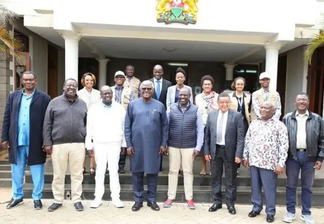 Ruto Makes Public Appearance as Nation Awaits the 5th, Meets with Election Observer Team