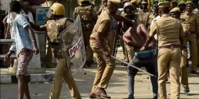 Kenyan Woman Arrested for Beating Up Policemen in India