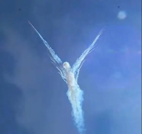 The Fascinating Phenomenon of Human-Like Figures in Clouds 2 The Fascinating Phenomenon of Human-Like Figures in Clouds