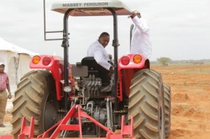 Uhuru-Tractor