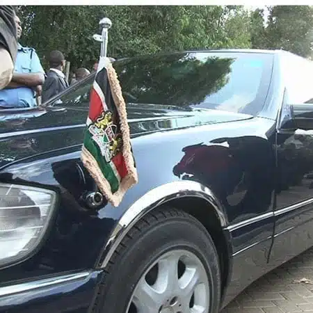 Traffic cop stops unmarked car only to find it was the president