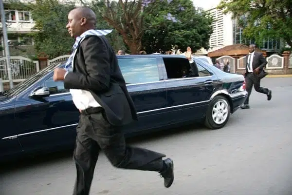 William Ruto leaves Harambee House in the presidential limousine on October 6, 2014. PHOTO | BILLY MUTAI