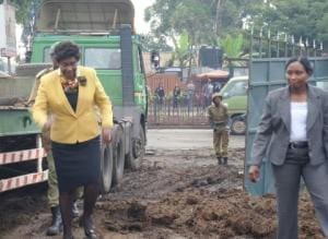 VIDEO: Kitui residents burn down a lorry transporting charcoal