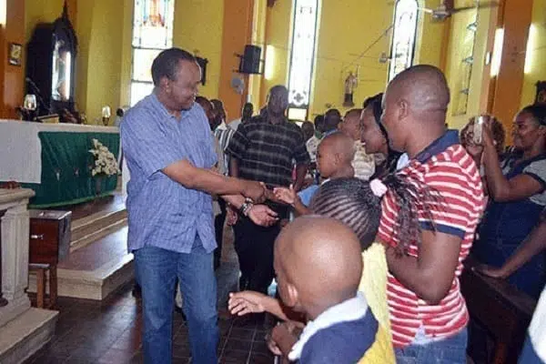 Uhuru Abandons Bodyguards, Drives To Church To Attend Mass
