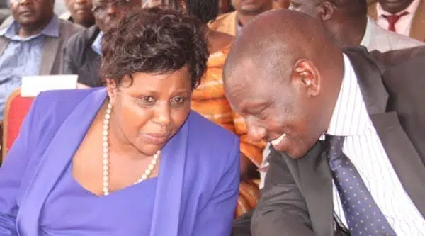 Don’t let Raila ruin your careers, Jubilee tells public servants