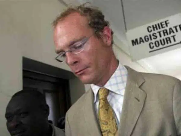 Thomas Cholmondeley, one of Kenya's largest landowners and son of the 5th Baron Delamere, leaves the Nairobi Law Courts after his trial October 30, 2006. /REUTERS