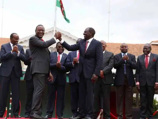 President Uhuru Kenyatta and Deputy President William Ruto with other leaders at State House, Nairobi, after they announced the Jubilee Party merger / HEZRON NJOROGE