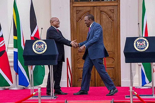 President Uhuru Kenyatta (right) with his South African counterpart Jacob Zuma. PHOTO | PSCU