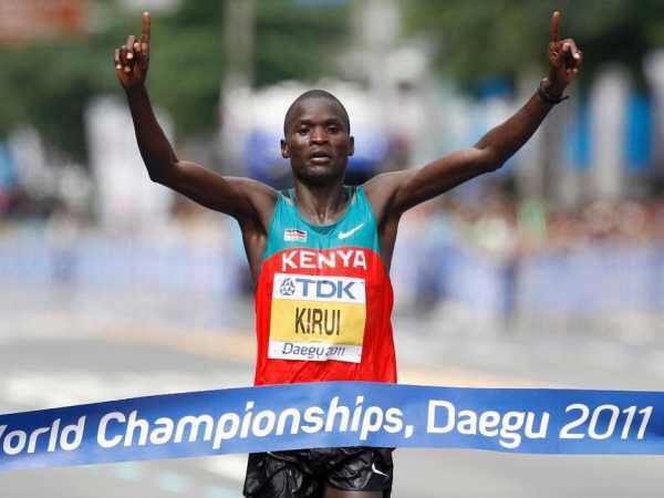 Abel Kirui celebrates winning the men's marathon at the IAAF World Athletics Championships in Daegu, September 4, 2011. REUTERS