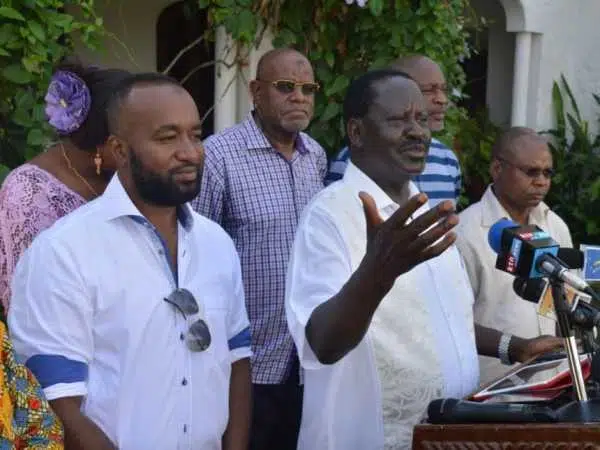 Opposition leader Raila Odinga addresses the media at Tamarind Hotel in Mombasa, NOvember 22, 2016. /JOHN CHESOLI