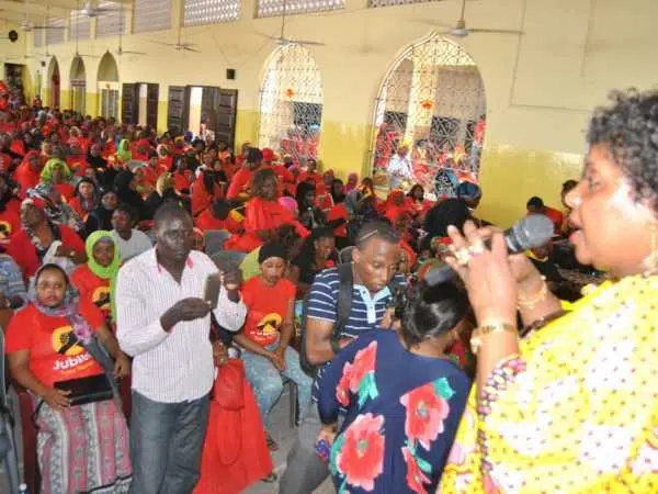 Mombasa Deputy Governor Hazel Katana, who defected from ODM to Jubilee Party, speaks at Lohar hall in Mombasa, January 28, 2017. /BRIAN OTIENO