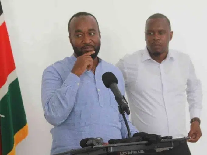 Mombasa Governor Hassan Joho addressing the press in his new office, flanked by executive member for trade Hamisi Mwaguya, February 7, 2017. /ELKANA JACOB