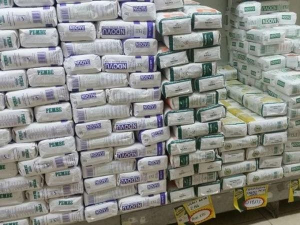 750000 bags of maize released, unga price expected to fall : Maize and wheat flour in a supermarket. The price of maize flour has skyrocketed due to drought in the country. /Monicah Mwangi