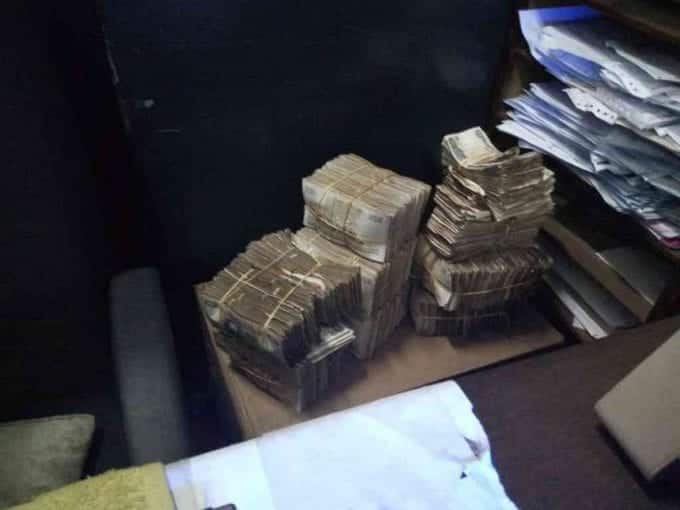 Some of the money that Nairobi Governor Mike Sonko found at City Hall during a sting operation on August 23, 2017. /COURTESY