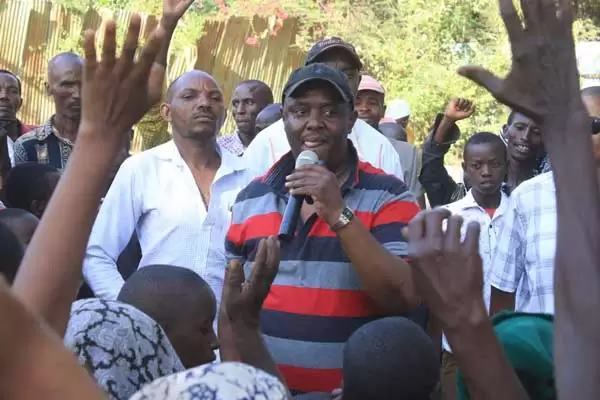 Former Kirinyaga county Jubilee Party chairman John Mithamo addressing residents of Sagana Town in Kirinyaga on January 8, 2017. He has switched his support from Jubilee governor candidate Anne Waiguru and is now supporting Narc Kenya candidate Martha Karua. PHOTO | JOSEPH KANYI | NATION MEDIA GROUP