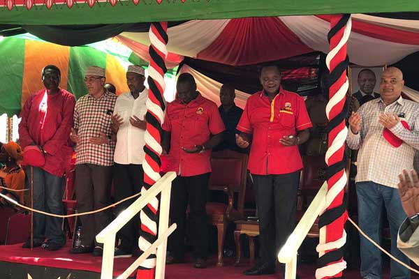 President Uhuru Kenyatta, his Deputy William Ruto and other leaders soon on arrival at Mkunguni Square in Lamu on May 24, 2017. They are on a four-day tour of the Coast. PHOTO | NATION MEDIA GROUP
