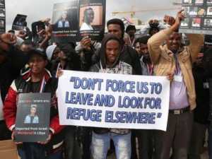 Israel asks African migrants to leave or face imprisonment