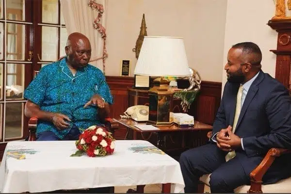 PHOTOS: Governor Joho meets former President Moi in Kabarak